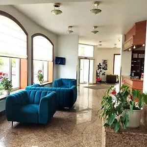 3* Hotel Avion